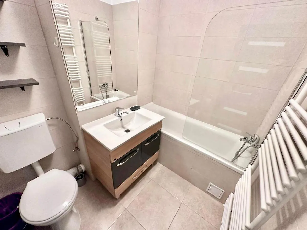 Apartment At The Top Plaza Studio Bucharest